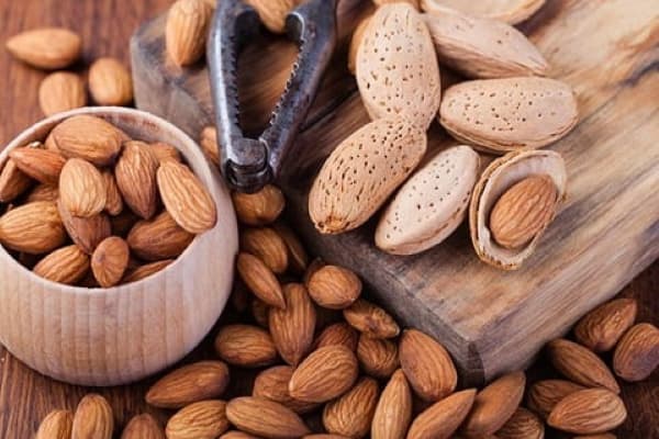 تصویر 3 از خرید بادام درختی خام با کیفیت ارزان + خرید عمده